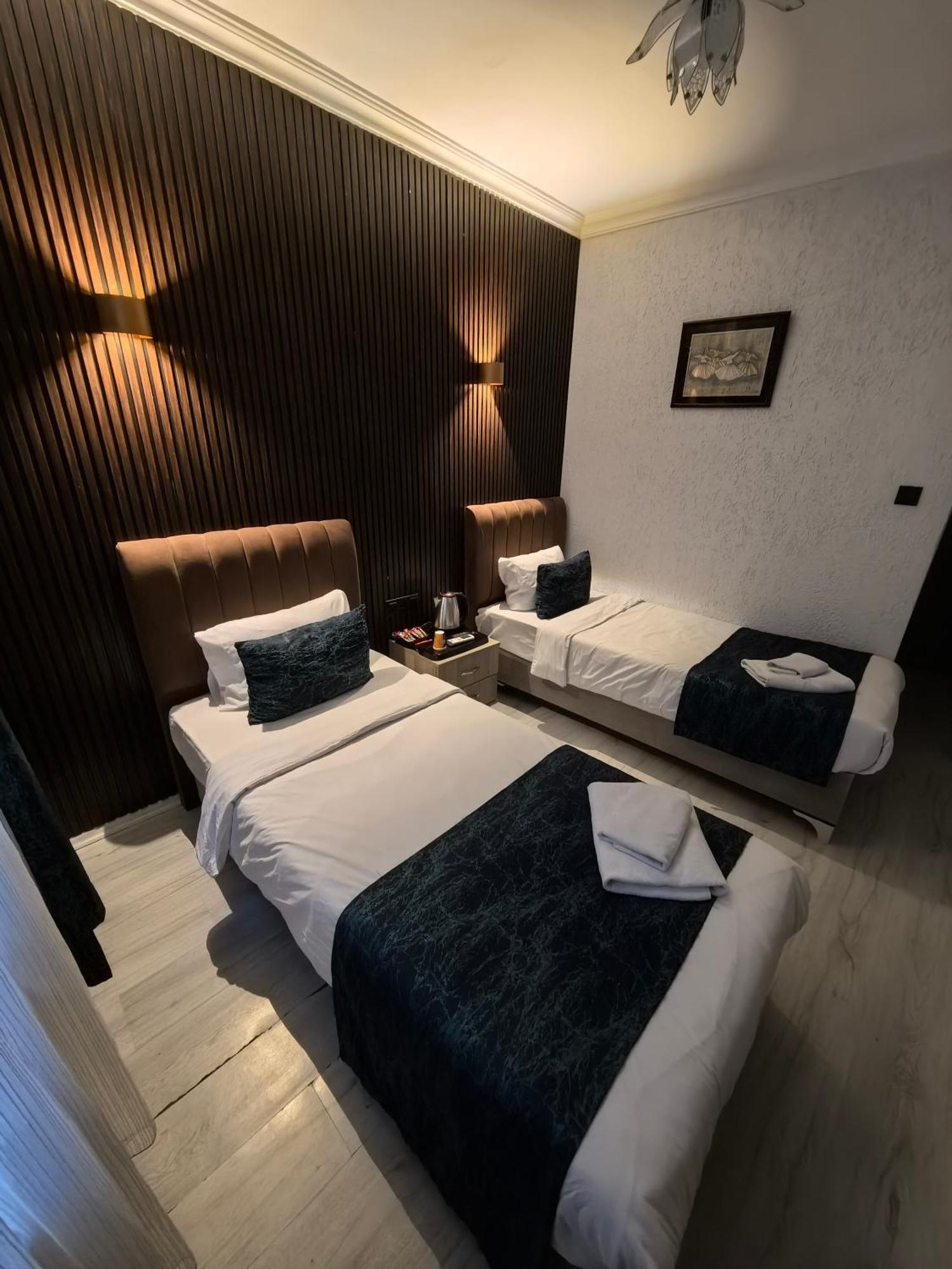Hotel Estambul Esterno foto